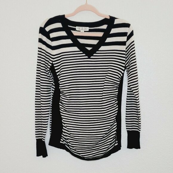 Pink Rose Black and White Stripe V-Neck Pullover Sweater Size Large - Picture 1 of 8